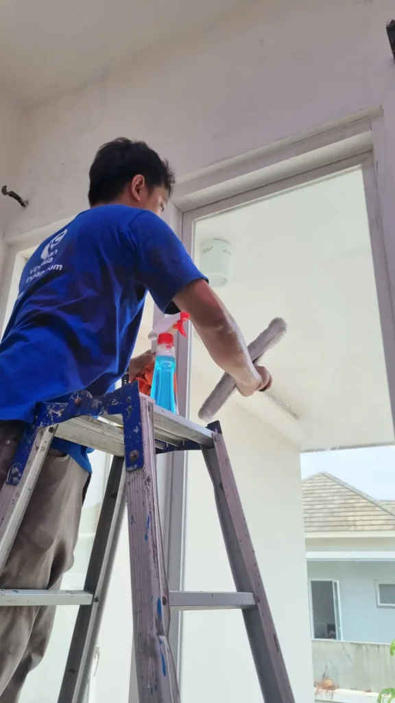 jasa cleaning kaca surabaya