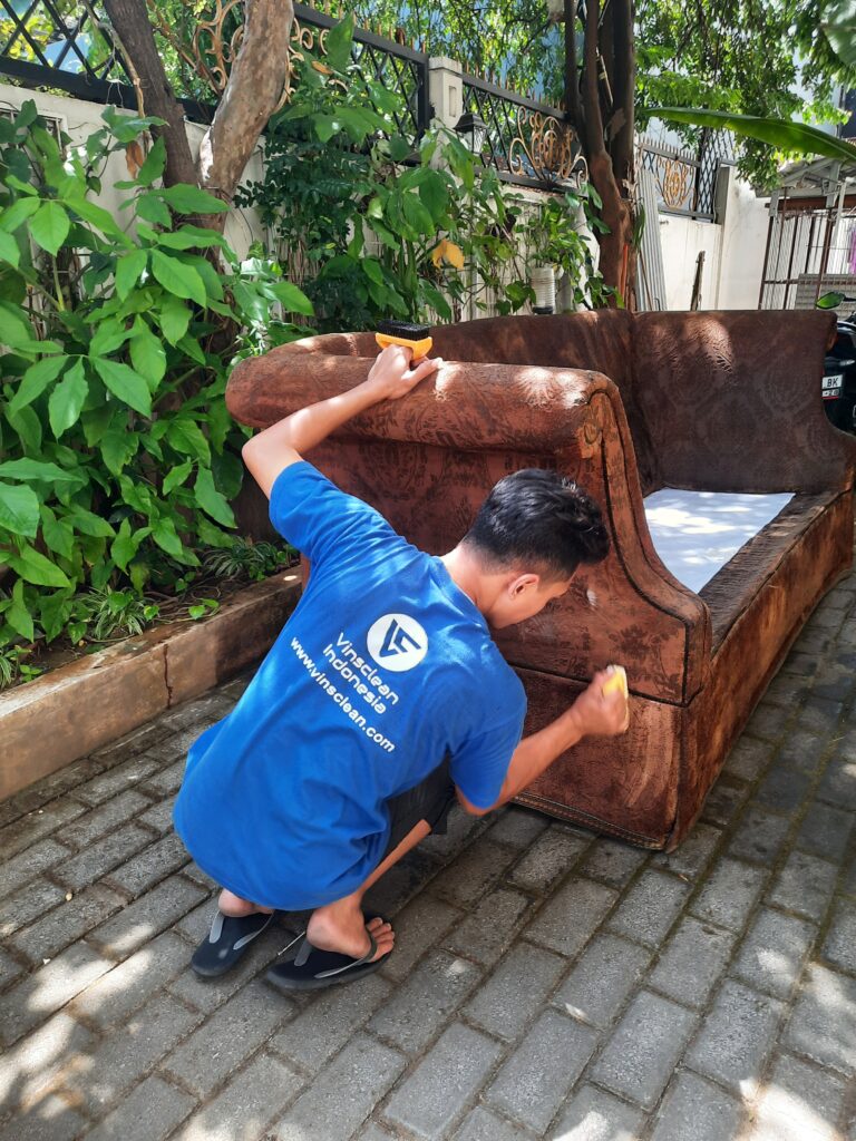 cuci sofa surabaya